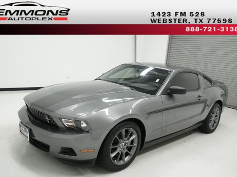 Used 2012 Ford Mustang Premium RWD image 1