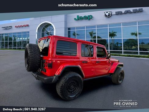 Used 2022 Jeep Wrangler Unlimited Sahara w/ LED Lighting Group AWD/4WD image 7
