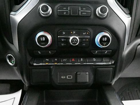 Used 2022 GMC Sierra 1500 Elevation w/ Driver Alert Package I AWD/4WD image 16