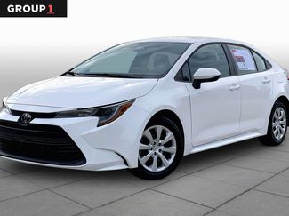 Used 2026 Toyota Corolla LE FWD video 1