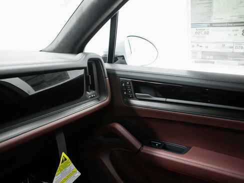 New 2026 Porsche Cayenne GTS image 25