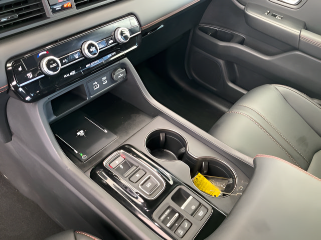 Certified 2025 Honda Pilot TrailSport image 17