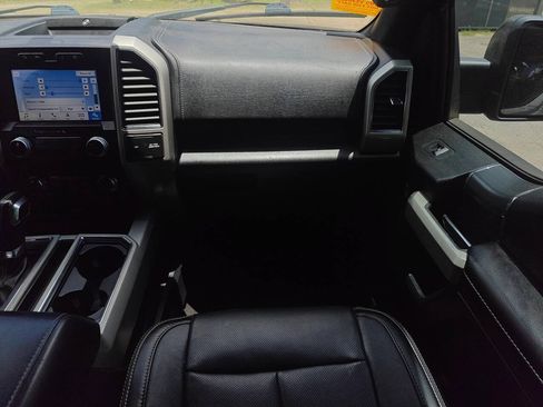 Used 2018 Ford F150 Lariat w/ Equipment Group 502A Luxury AWD/4WD image 19