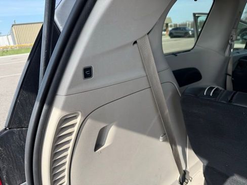 Used 2017 Chrysler Pacifica Touring-L Plus image 19