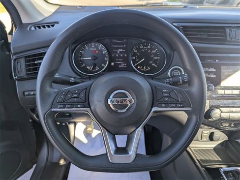 Used 2018 Nissan Rogue Sport SV image 25