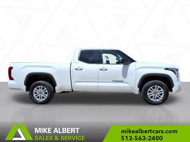 Used 2022 Toyota Tundra SR5 w/ SR5 Premium Package AWD/4WD image 8