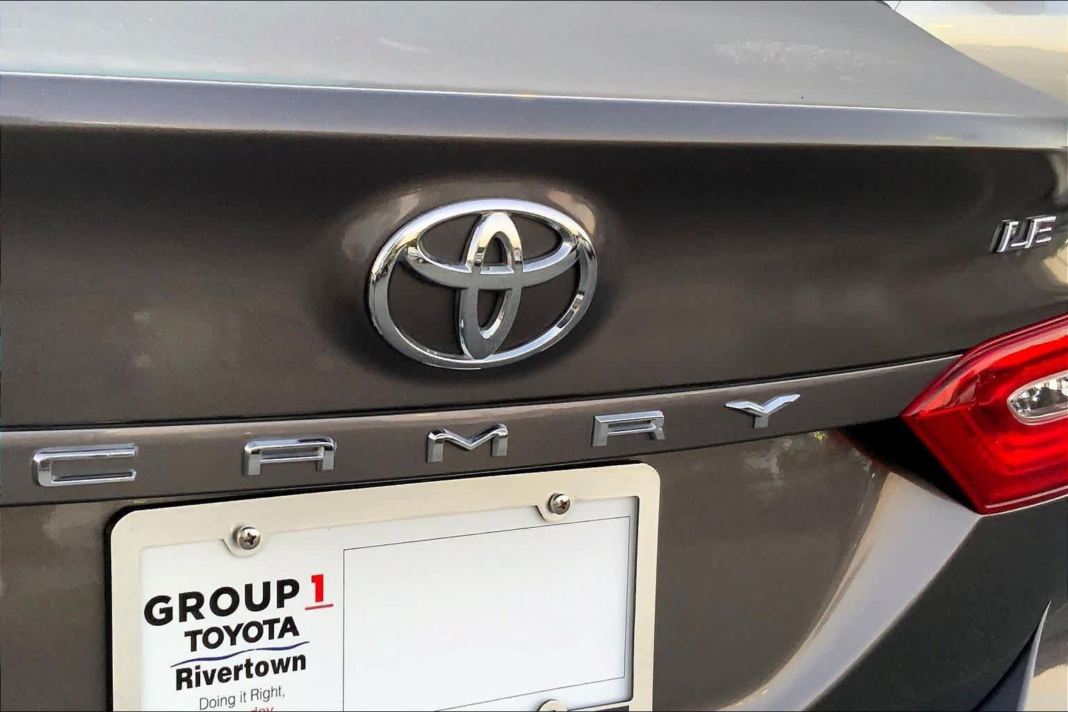 Used 2020 Toyota Camry LE FWD image 28