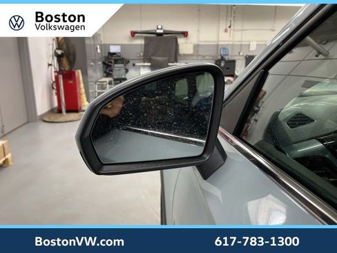 New 2026 Volkswagen Taos SEL image 8