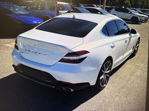 Used 2023 Genesis G70 2.0T image 3