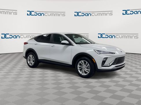 New 2026 Buick Envista Preferred FWD image 2