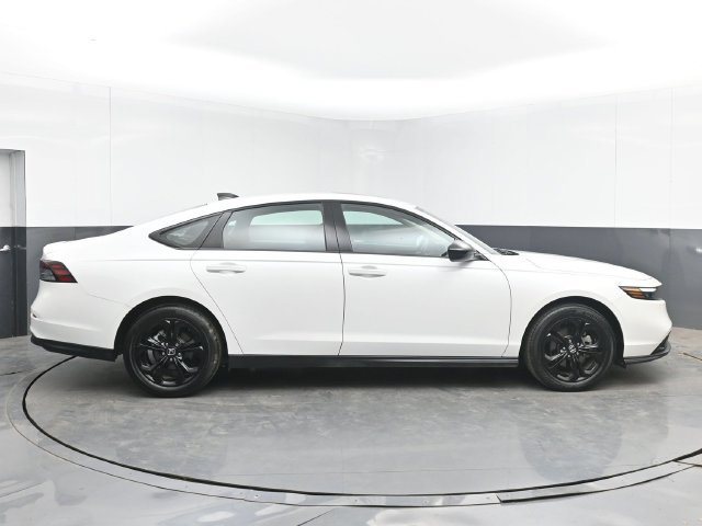 Certified 2025 Honda Accord SE image 11