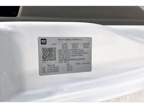 New 2025 Chevrolet Express 2500 w/ Driver Convenience Package RWD image 15