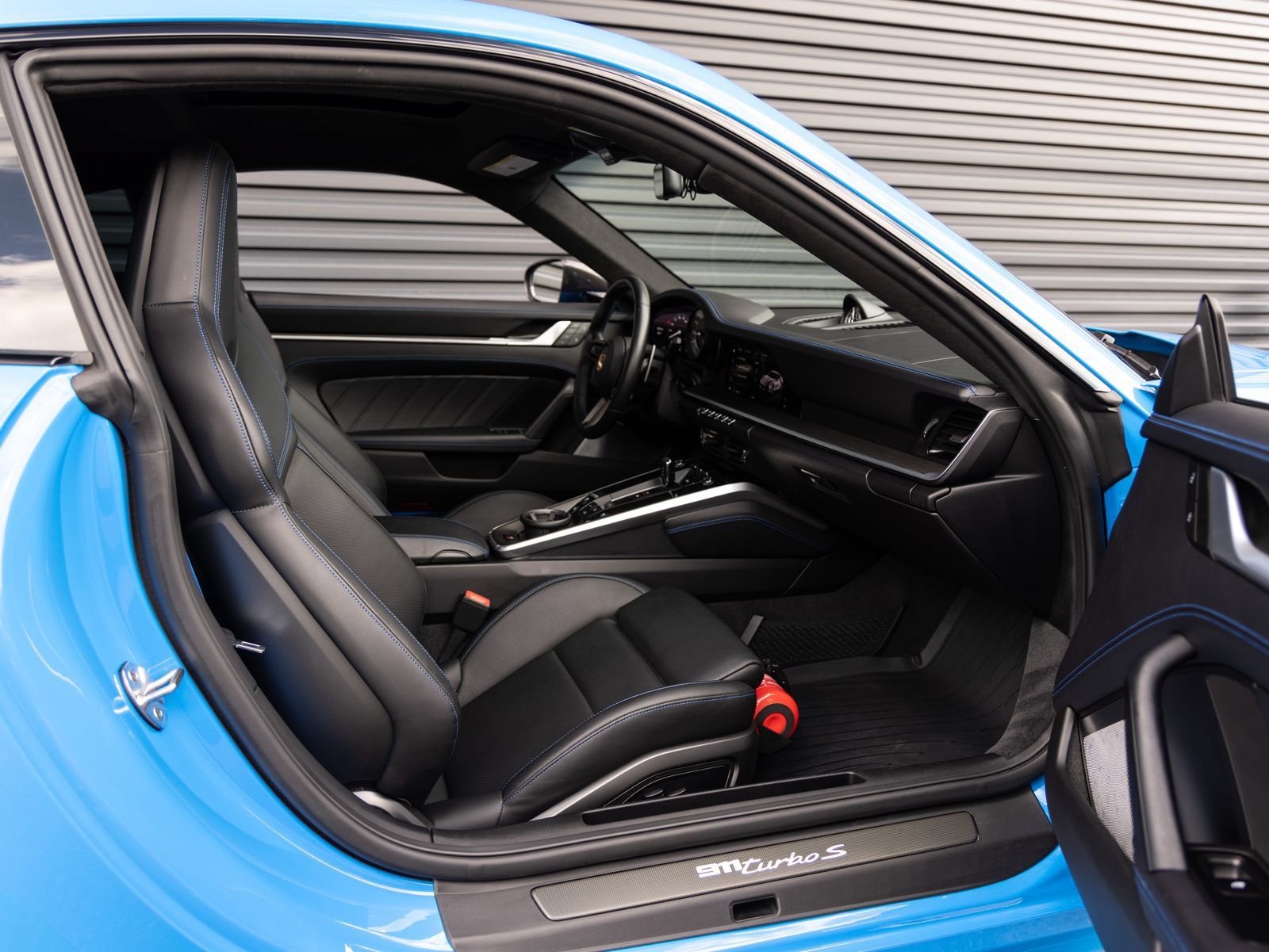 Certified 2022 Porsche 911 Turbo S AWD/4WD image 30