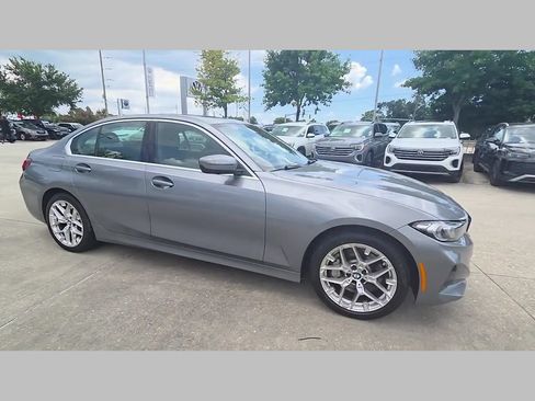 Used 2025 BMW 330i Sedan w/ Convenience Package RWD image 38