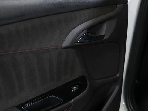 Used 2016 Chevrolet SS image 27