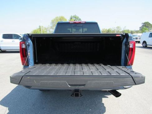 Used 2025 GMC Sierra 2500 Denali w/ Denali Reserve Package AWD/4WD image 36