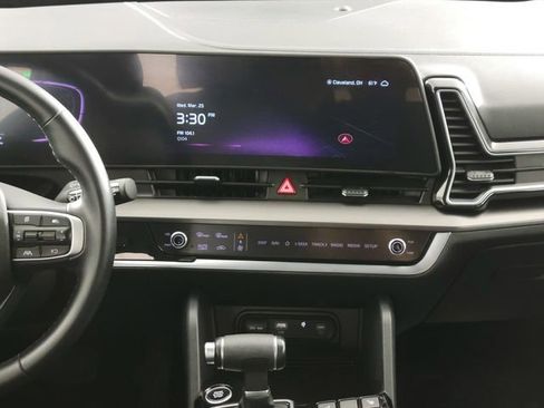 Used 2024 Kia Sportage EX image 21