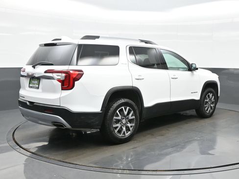 Used 2023 GMC Acadia SLE w/ Driver Convenience Package FWD image 6