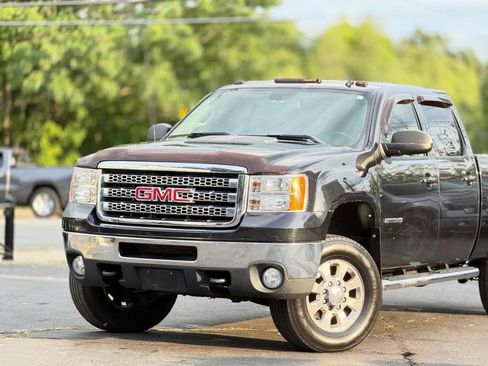 Used 2012 GMC Sierra 2500 SLT AWD/4WD image 2