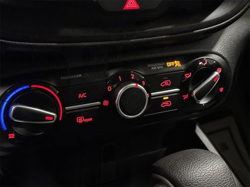 Used 2021 Kia Soul LX image 15