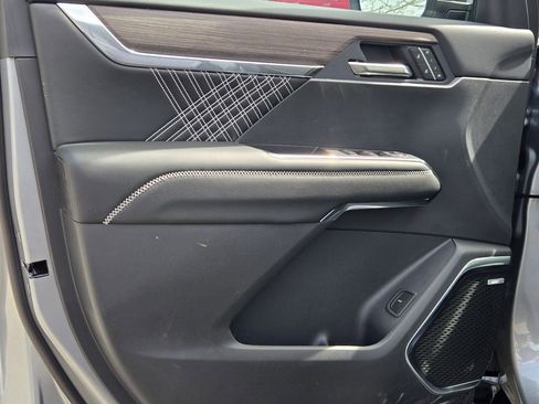 New 2026 GMC Acadia Denali AWD/4WD image 23