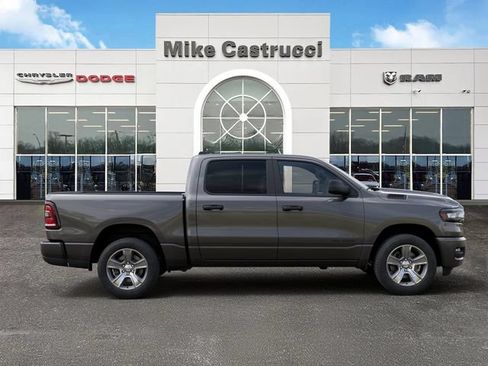 New 2026 RAM 1500 Express AWD/4WD image 21