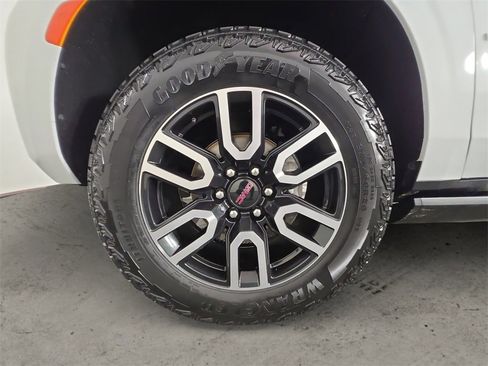 Certified 2021 GMC Yukon AT4 w/ AT4 Premium Plus Package image 14