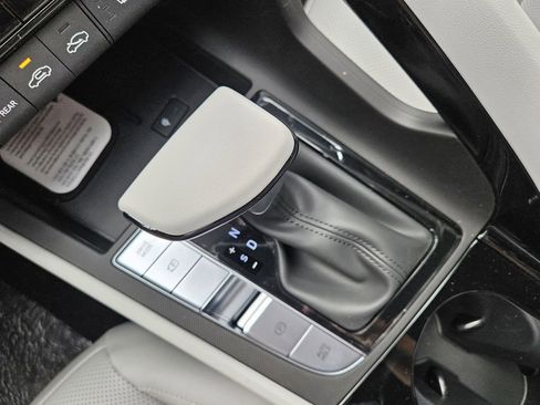 New 2026 Hyundai Elantra Limited FWD image 20