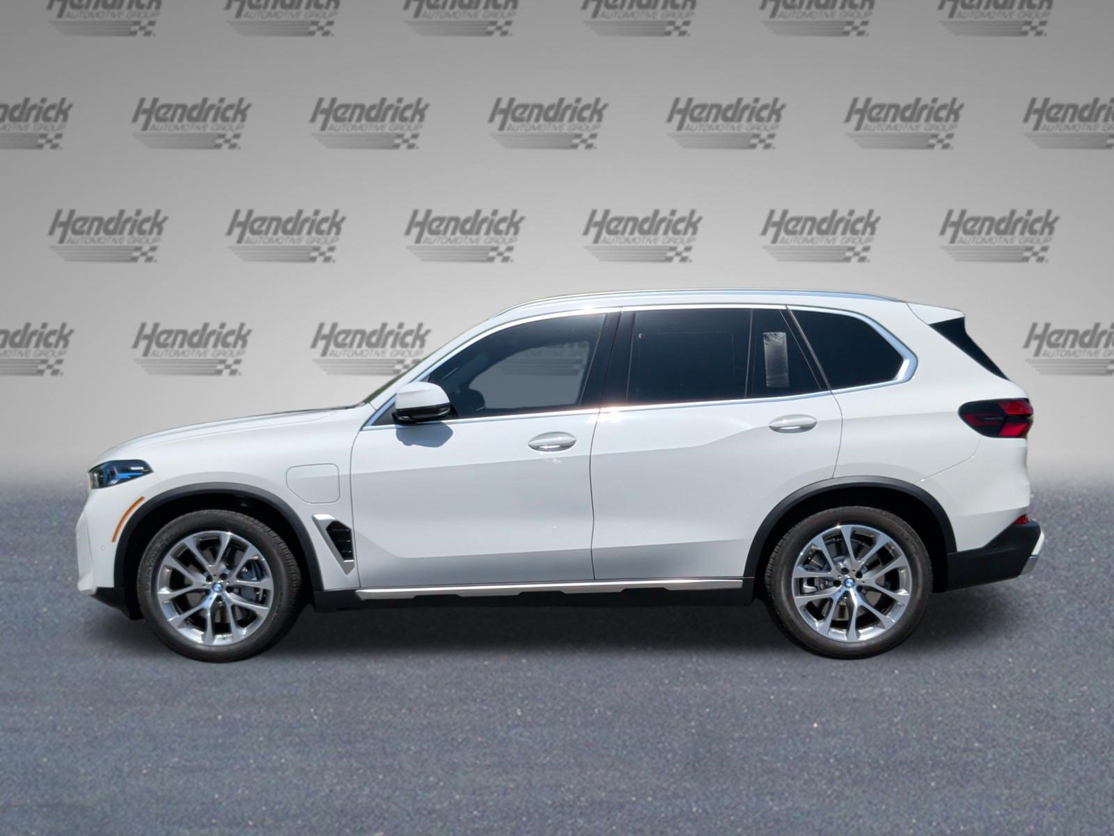 Certified 2026 BMW X5 xDrive50e w/ Executive Package AWD/4WD image 10