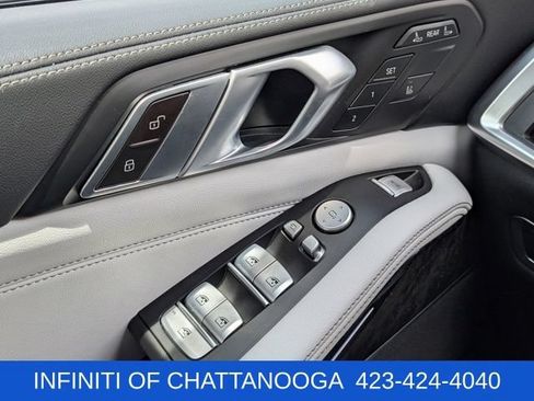 Used 2024 BMW X7 xDrive40i w/ M Sport Package AWD/4WD image 27