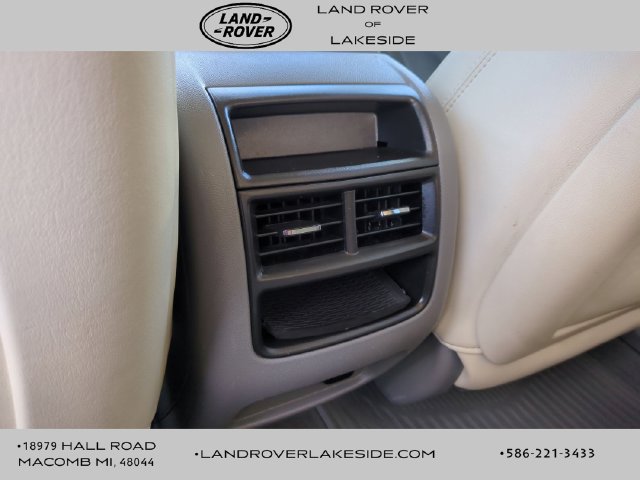 Used 2017 Cadillac XT5 Premium Luxury w/ LPO, Wheel Lock Package FWD image 13