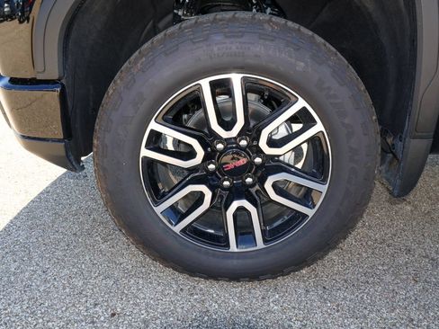New 2026 GMC Sierra 1500 AT4 w/ AT4 Premium Package AWD/4WD image 34