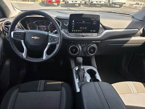 Used 2025 Chevrolet Blazer LT FWD image 14