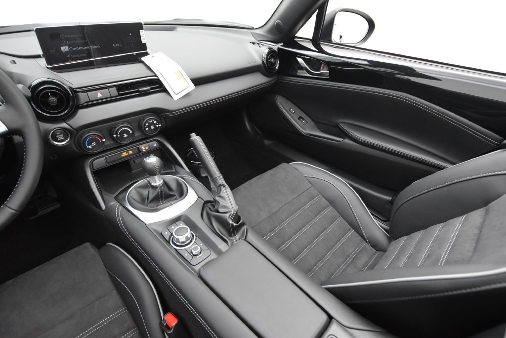 Used 2025 MAZDA MX-5 Miata Club w/ Brembo/BBS Recaro Package RWD image 28