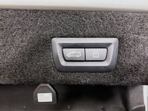 Used 2022 BMW 740i image 41