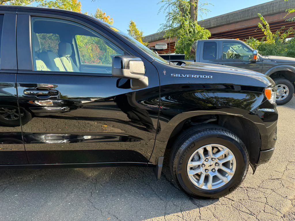Used 2026 Chevrolet Silverado 1500 RST AWD/4WD image 21