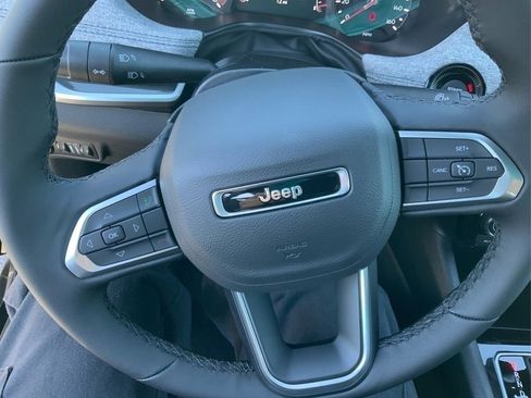 New 2026 Jeep Compass Latitude image 16