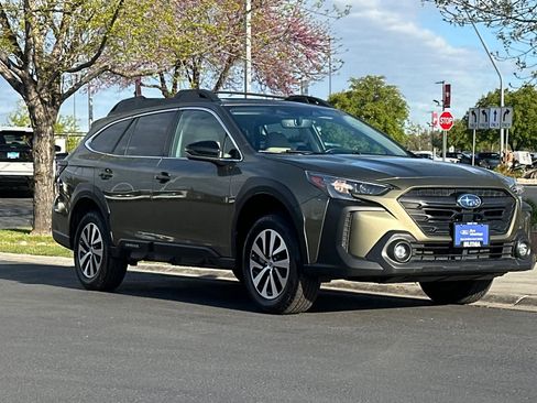 Used 2024 Subaru Outback Onyx Edition AWD/4WD image 9