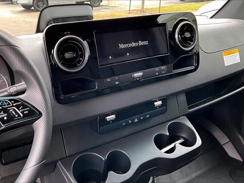 New 2026 Mercedes-Benz Sprinter 2500 image 6