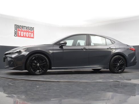 Used 2025 Toyota Camry SE FWD image 25