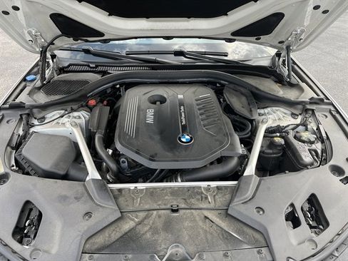 Used 2018 BMW 540i xDrive image 16