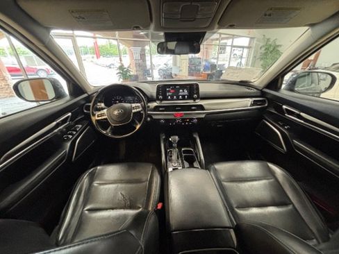 Used 2020 Kia Telluride LX AWD/4WD image 9