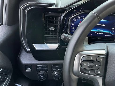 Used 2025 Chevrolet Silverado 1500 RST w/ Z71 Off-Road Package AWD/4WD image 13