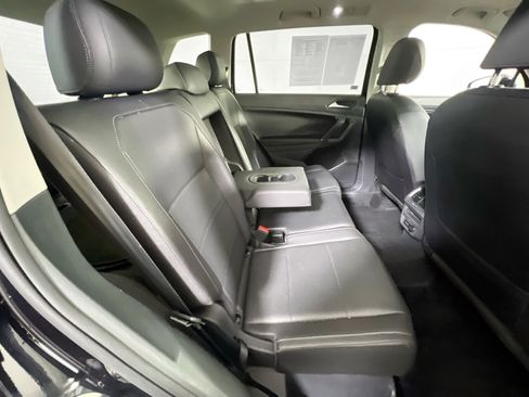 Used 2020 Volkswagen Tiguan SEL image 27