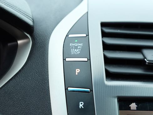 Used 2019 Lincoln MKZ Reserve image 11