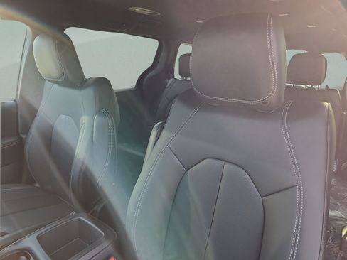 New 2026 Chrysler Pacifica Select FWD image 43