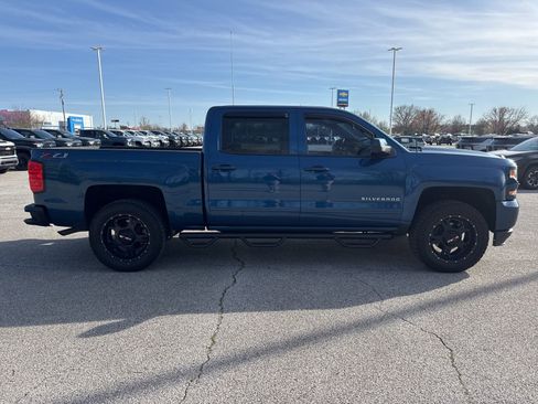 Used 2018 Chevrolet Silverado 1500 LT w/ All Star Edition image 3