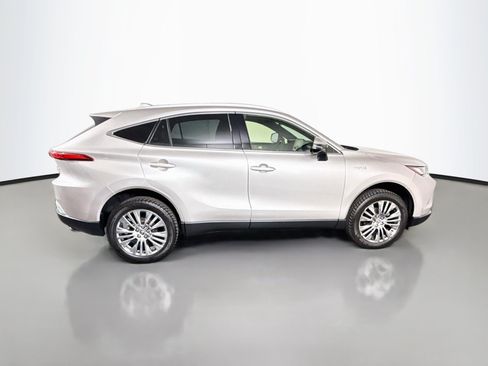 Used 2021 Toyota Venza XLE w/ Softex Package AWD/4WD image 11