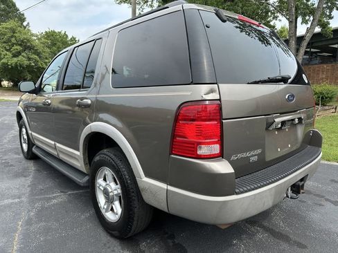 Used 2002 Ford Explorer XLT image 4