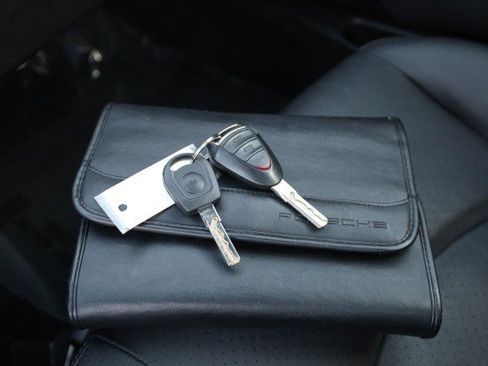 Used 2011 Porsche Cayman RWD image 37